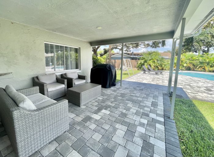 Dolphin House - Image 12