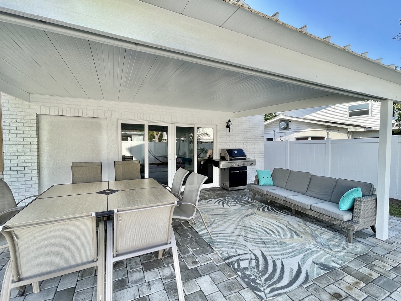 Pelican House - Image 67