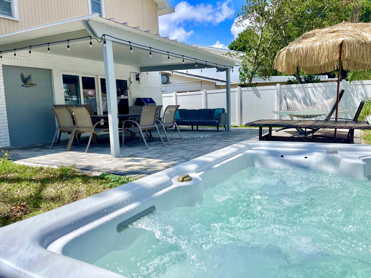 Pelican House - Image 63