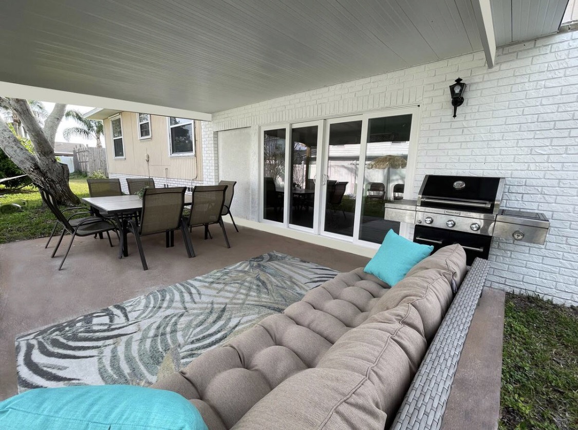 Pelican House - Image 74